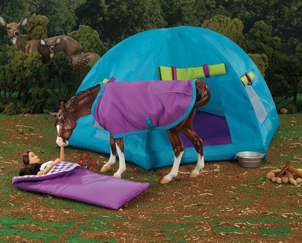 Breyer: Traditional: Backcountry Camping Set